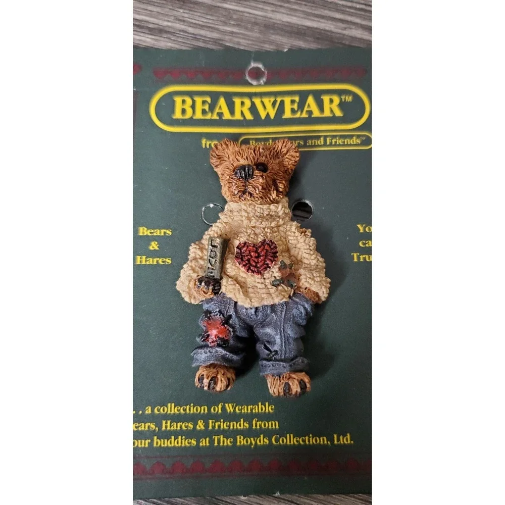 VINTAGE NOS‎ Boyds Bears Bearwear Boy Blue Jeans Love Book Lapel Hat Jacket Pin